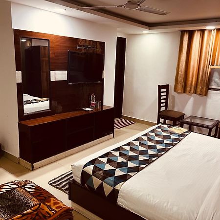 Hotel New Delhi Exteriör bild