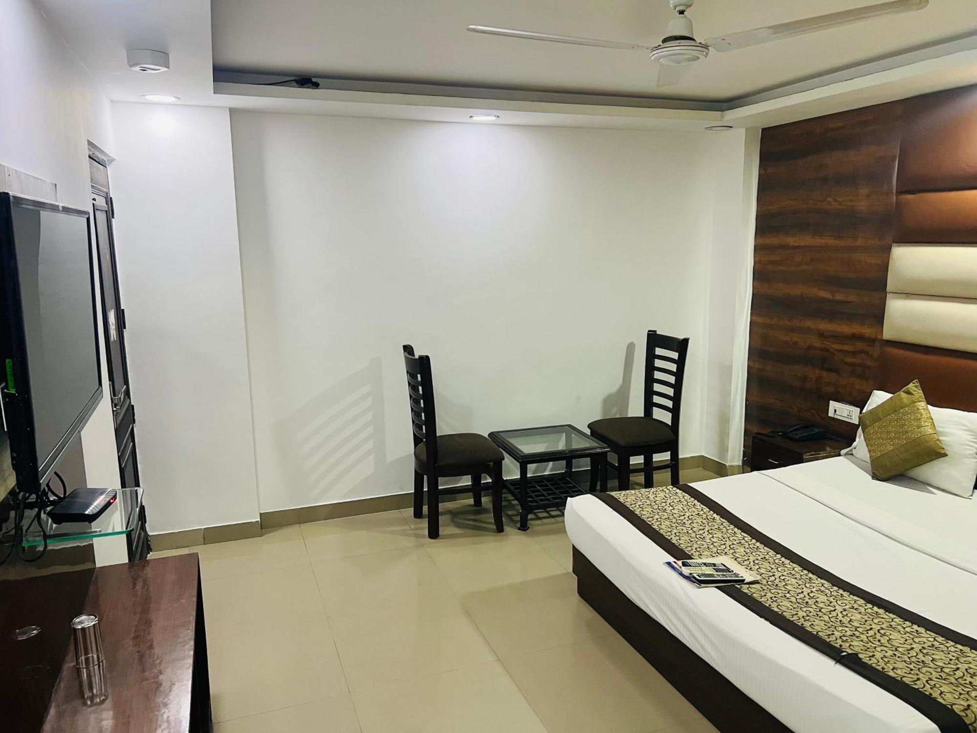Hotel New Delhi Exteriör bild
